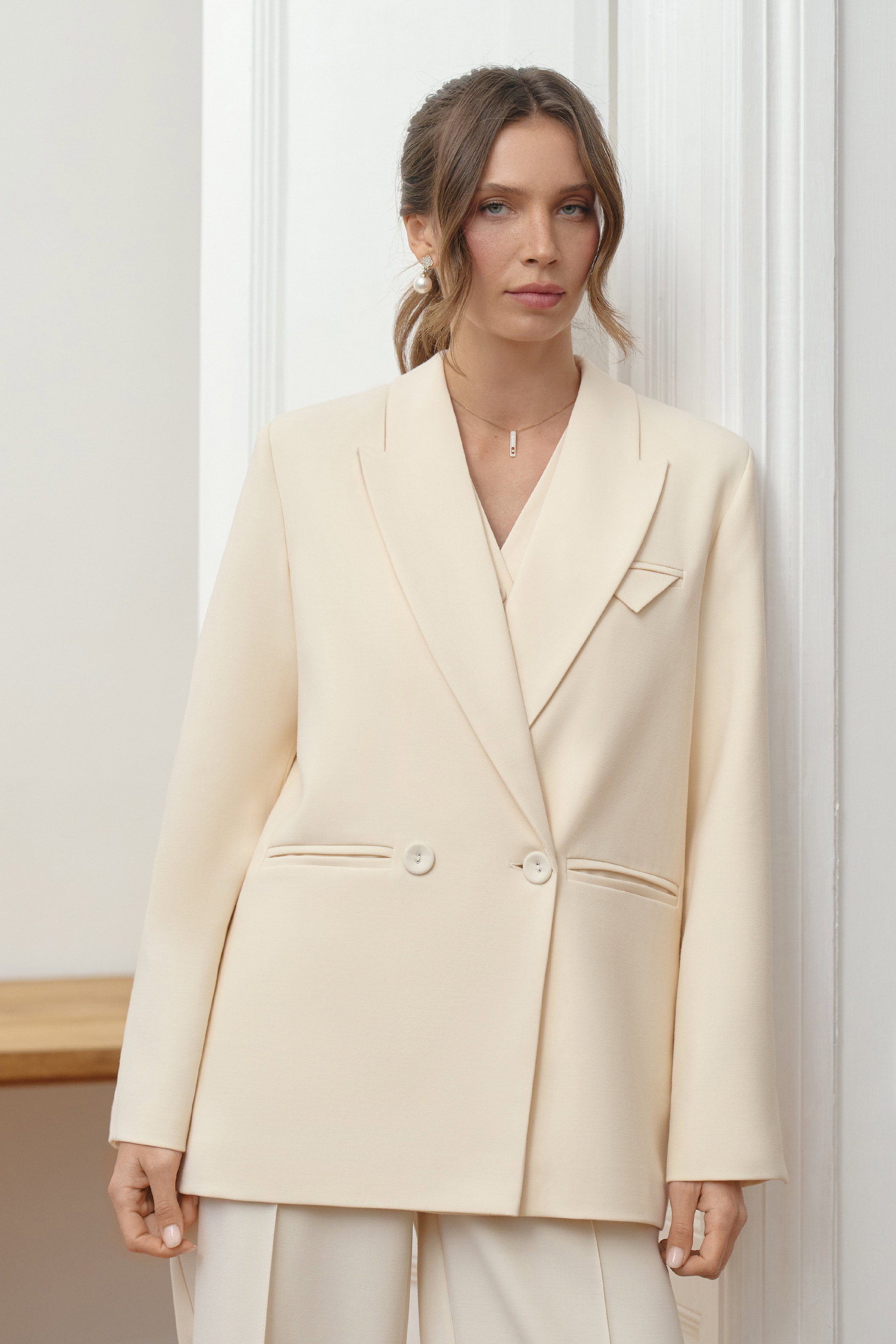 Двубортный жакет oversize кроя BL52206